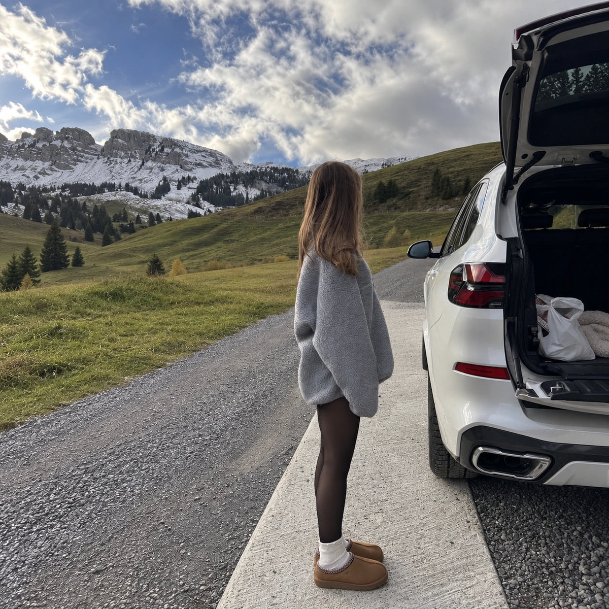 Luma black fleece-lined tights worn on a cold mountain road