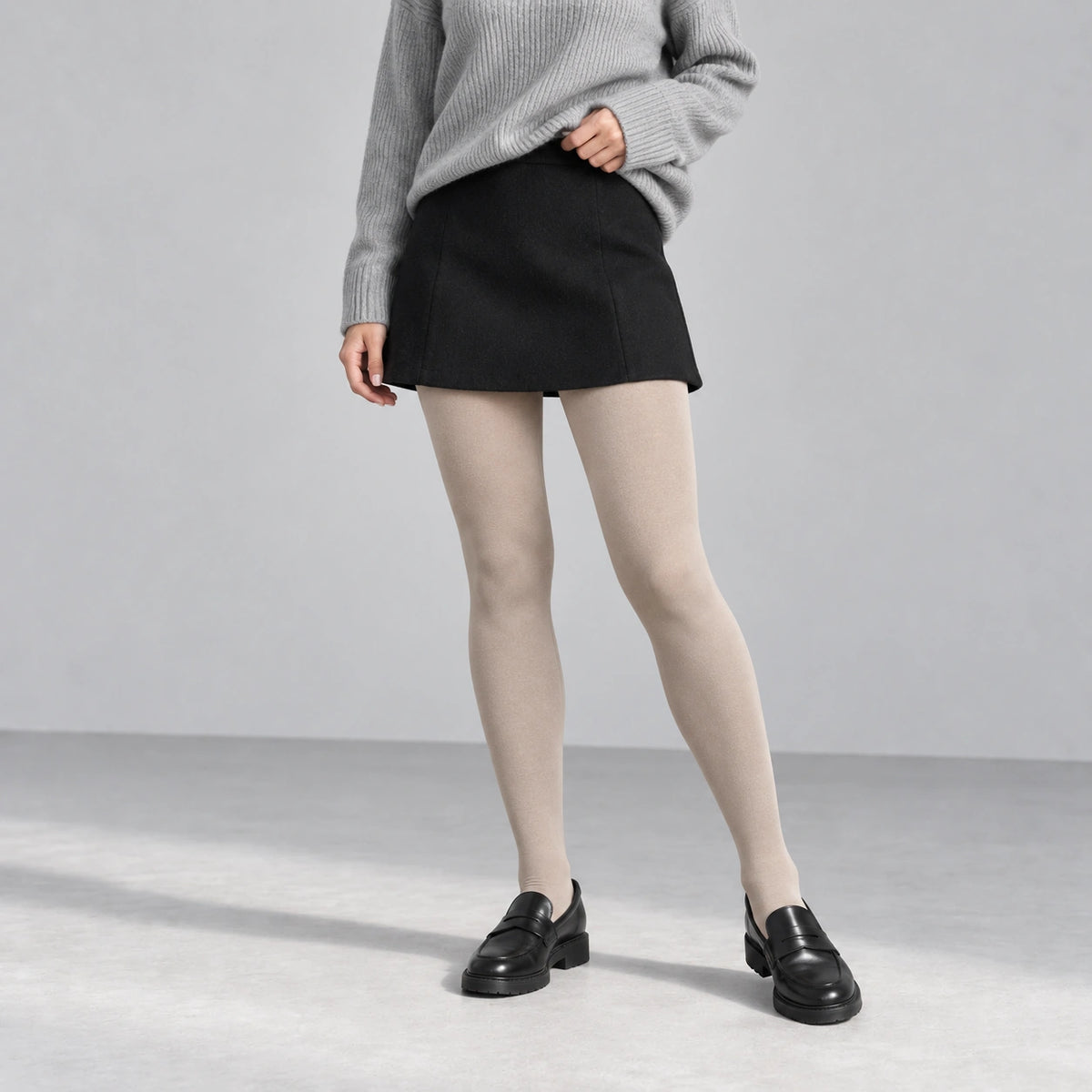 Luma fleece-lined tights in beige, front view