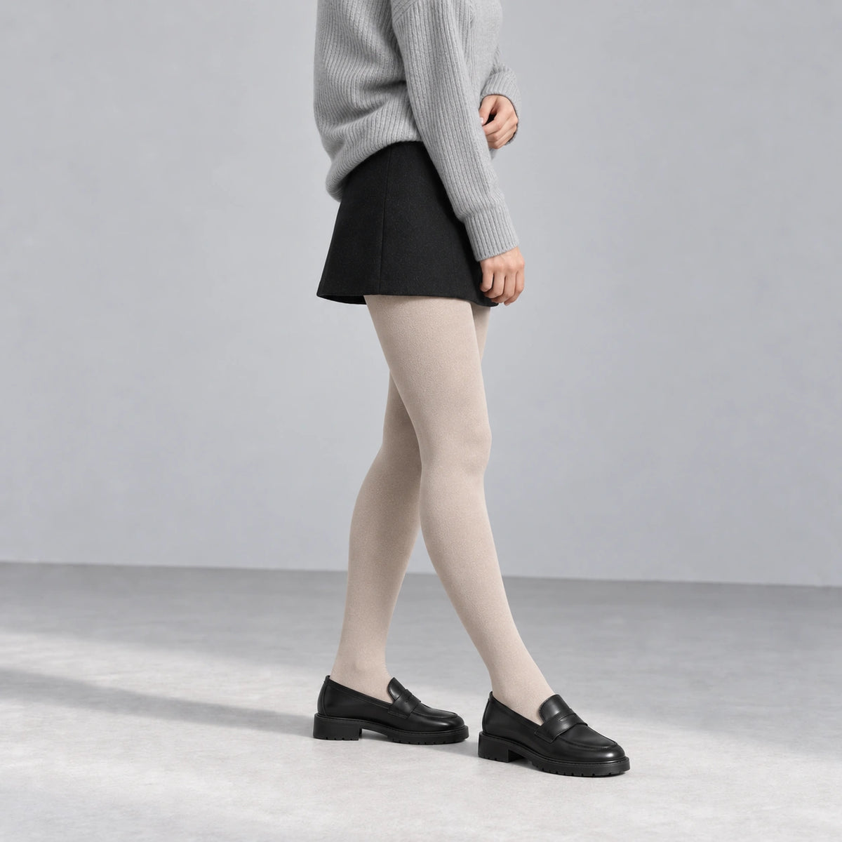 Luma fleece-lined tights in beige, side view