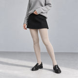 Luma fleece-lined tights in beige, relaxed outfit