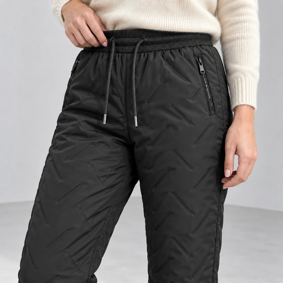 Alpine Winter Joggers — black — detail